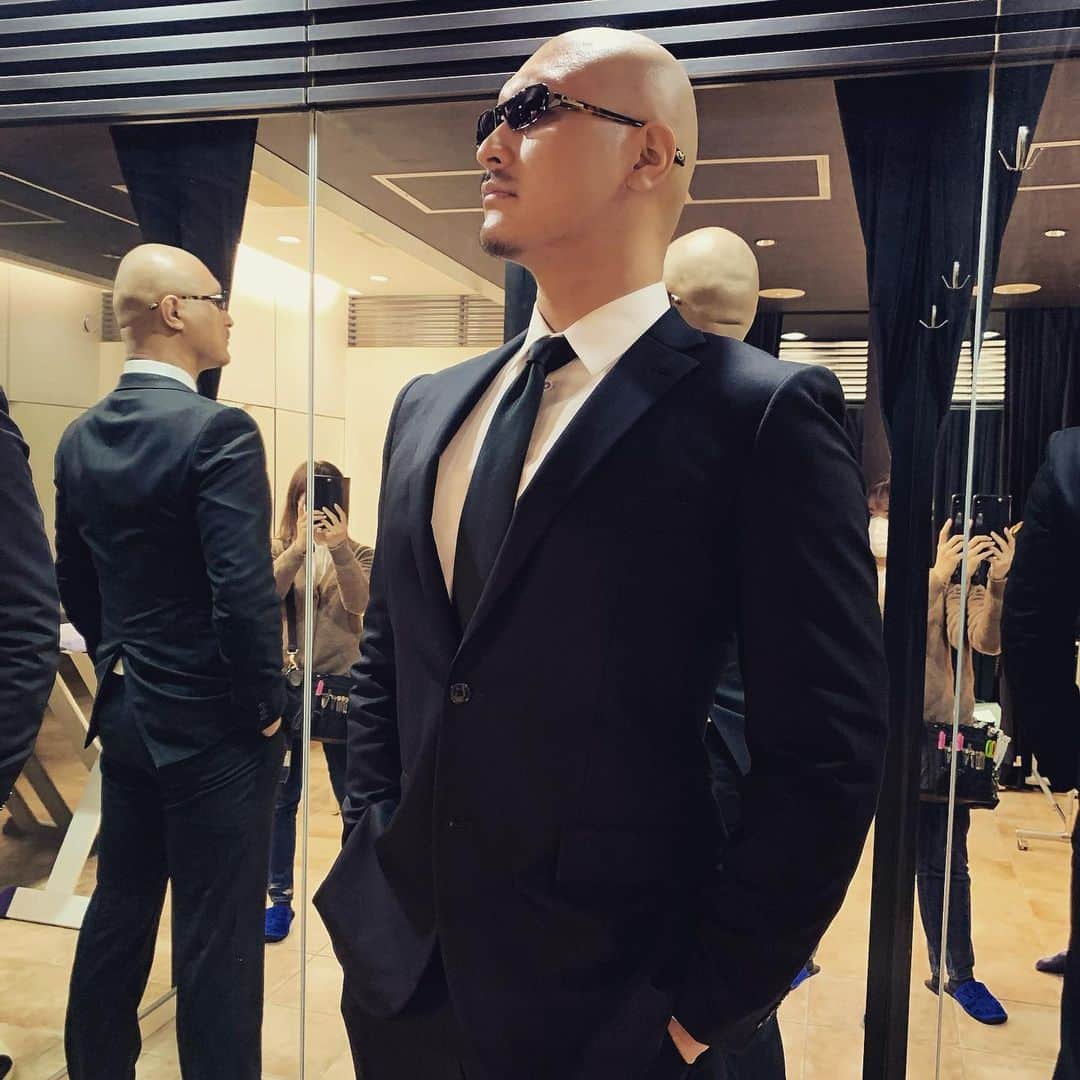 マフィア梶田さんのインスタグラム写真 - (マフィア梶田Instagram)「久しぶりに、スーツで撮影のお仕事。」3月16日 16時49分 - mafia_kajita