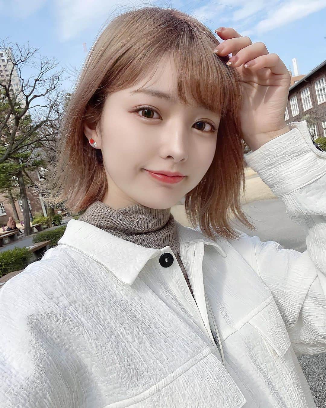sarimaru(国木田さりまる)のインスタグラム：「お天気よかったから散歩がてらに📸💭」