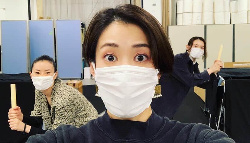 大月さゆのインスタグラム：「﻿ ﻿ 大月﻿ ﻿ ボコボコにされる﻿ ﻿ ５秒前﻿ ﻿ ﻿ 😎😎😎  #美翔かずき #宇月颯 #89期 #90期 #宝塚OG #エリザガラコン」