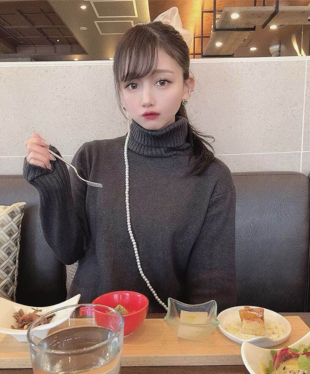 yuu__aaaのインスタグラム：「. . lunch🍴🤍 . . #ランチ#lunch#カフェ#ポニーテール#ポニテ#japan」