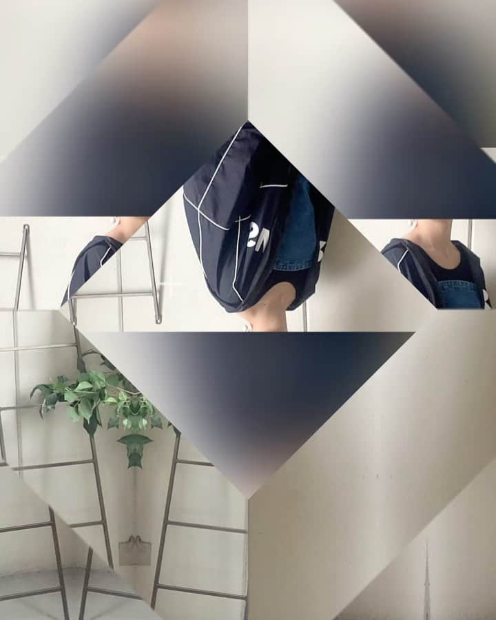 aki【EXSOME】のインスタグラム：「. . デニムで迷ったら exsomeへGO🏃‍♀️🏃‍♀️🏃‍♀️🏃‍♀️💕 . . 細見え美脚効果な ラインの綺麗なパンツや 組み合わせ次第で お洒落の幅が広がるアイテムが多数♪ . . . 皆さんのお洒落コーデを exsomeにタグ付けして投稿してもらえると めちゃくちゃ嬉しいです✨  お洒落に正解はないので それぞれの個性で楽しんでください❤️ . . . 毎日使えて お洒落が楽しくなるアイテムが どんどん入荷しますので 楽しみにしていてくださいね❣️ . . . . 写真タップで 商品ページへ飛びます✈︎✈︎✈ （topのURLからでもご購入していただけます︎♪） ・ ・ EXSOME公式LINEがあるので フォローして頂けると嬉しいです✌︎ ⬇︎ . . 公式LINE @efc0920h（アットマークから） . . . #mamagirl  #mineby3mootd #お洒落さんと繋がりたい  #デニム  #デニムコーデ #お洒落さんと繋がりたい  #春アウター  #古着女子  #春コーデ  #ママコーデ  #カジュアルコーデ #プチプラコーデ  #シンプルコーデ #ワンピース」