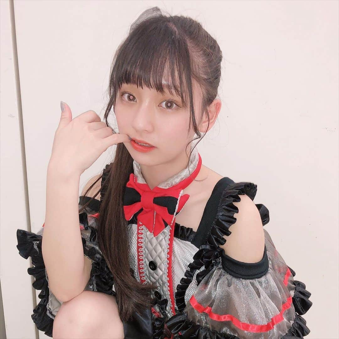 尾野寺みささんのインスタグラム写真 - (尾野寺みさInstagram)「﻿ ﻿ いー﻿ ﻿ ﻿ ﻿ ﻿ #アイドル #アイドル衣装 #idol﻿ #ライブ #ライブアイドル #Live﻿ #次回 #ワンマンライブ #新宿ReNY﻿ #サイドポニー #ヘアアレンジ」3月16日 21時02分 - misa_onodera