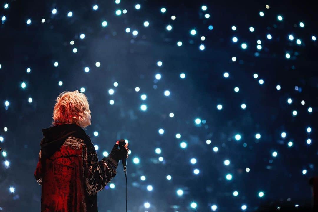 Hydeのインスタグラム：「See you soon!!  #HYDE #ANTIWIRE」