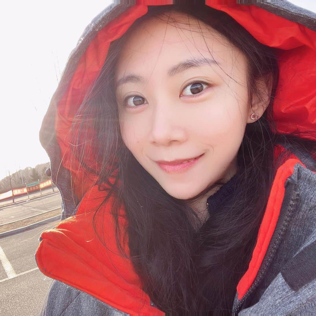 ジャオ・ジンナンさんのインスタグラム写真 - (ジャオ・ジンナンInstagram)「soooooooo cold😬」3月16日 21時27分 - zhao_jing_nan