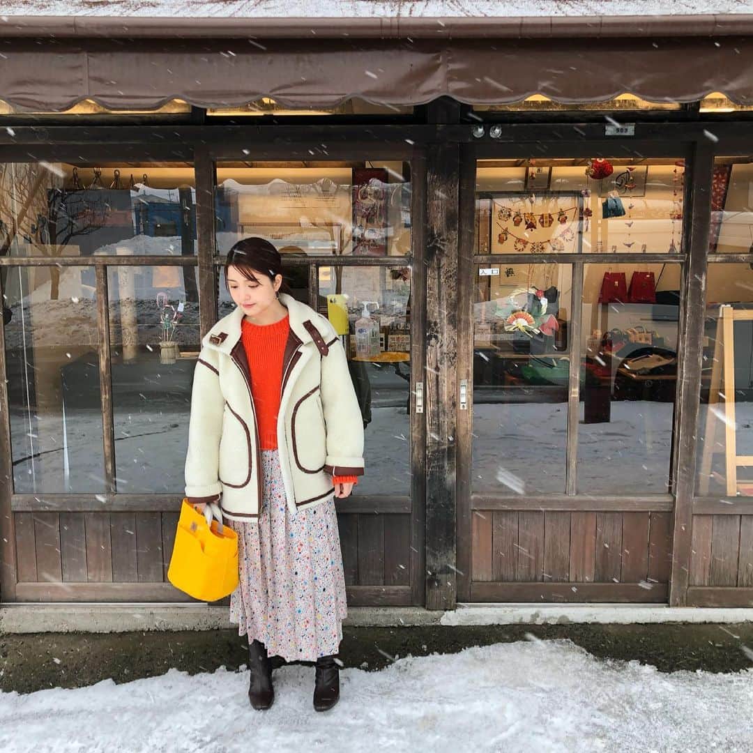 川島海荷さんのインスタグラム写真 - (川島海荷Instagram)「冬の北海道の美しさ、旅色の撮影で体感してきました❄️ #旅色　#offショット」3月16日 21時36分 - umika_kawashima