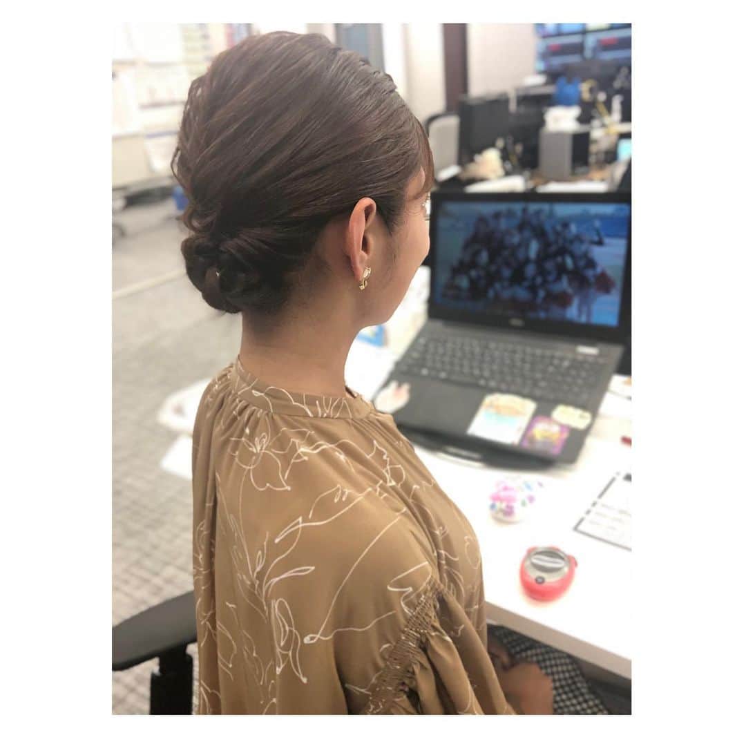のインスタグラム：「🤎 . きょうはアップスタイルでした🧸 . #ksb #newsparkksb #ニュースパ #ニュース #ヘアアレンジ」