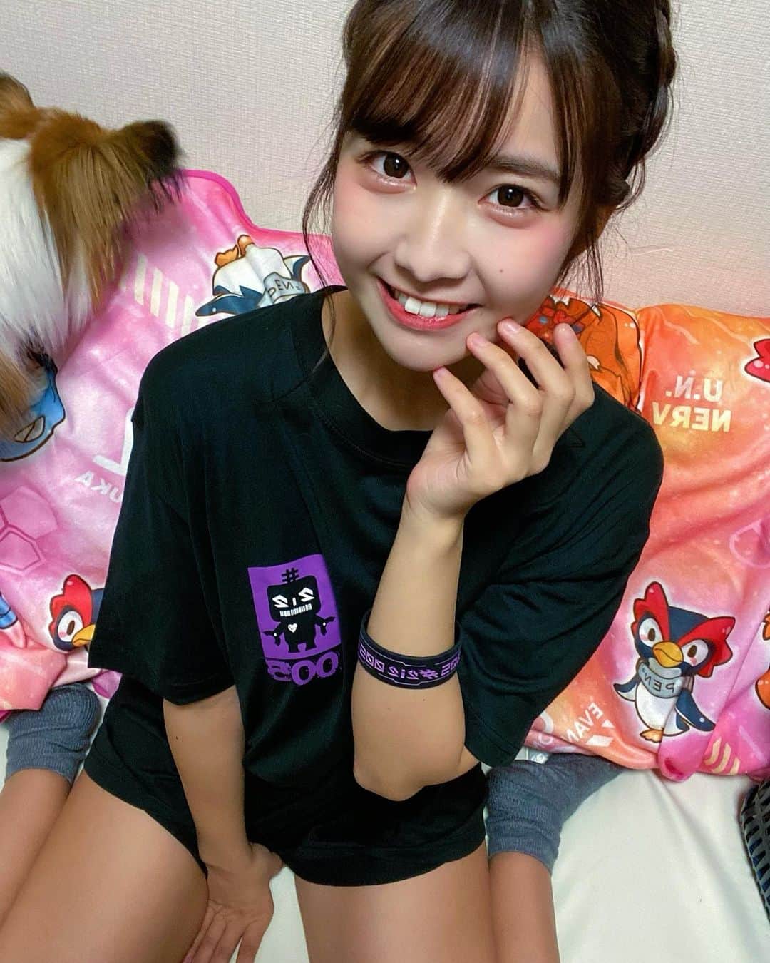 天羽希純のインスタグラム：「グッズ通販始まったよー🥰  残り僅かになってきてるのでぜひゲットしてね！  https://ec.2i2.jp/  #Tシャツ #tシャツコーデ #コスプレ #cosplay  #japanesegirl #可愛い女の子 #グラビア #gravure #グラドル #アイドル #Japaneseidol #撮影会 #撮影会モデル #被写体 #太もも #フェチ」