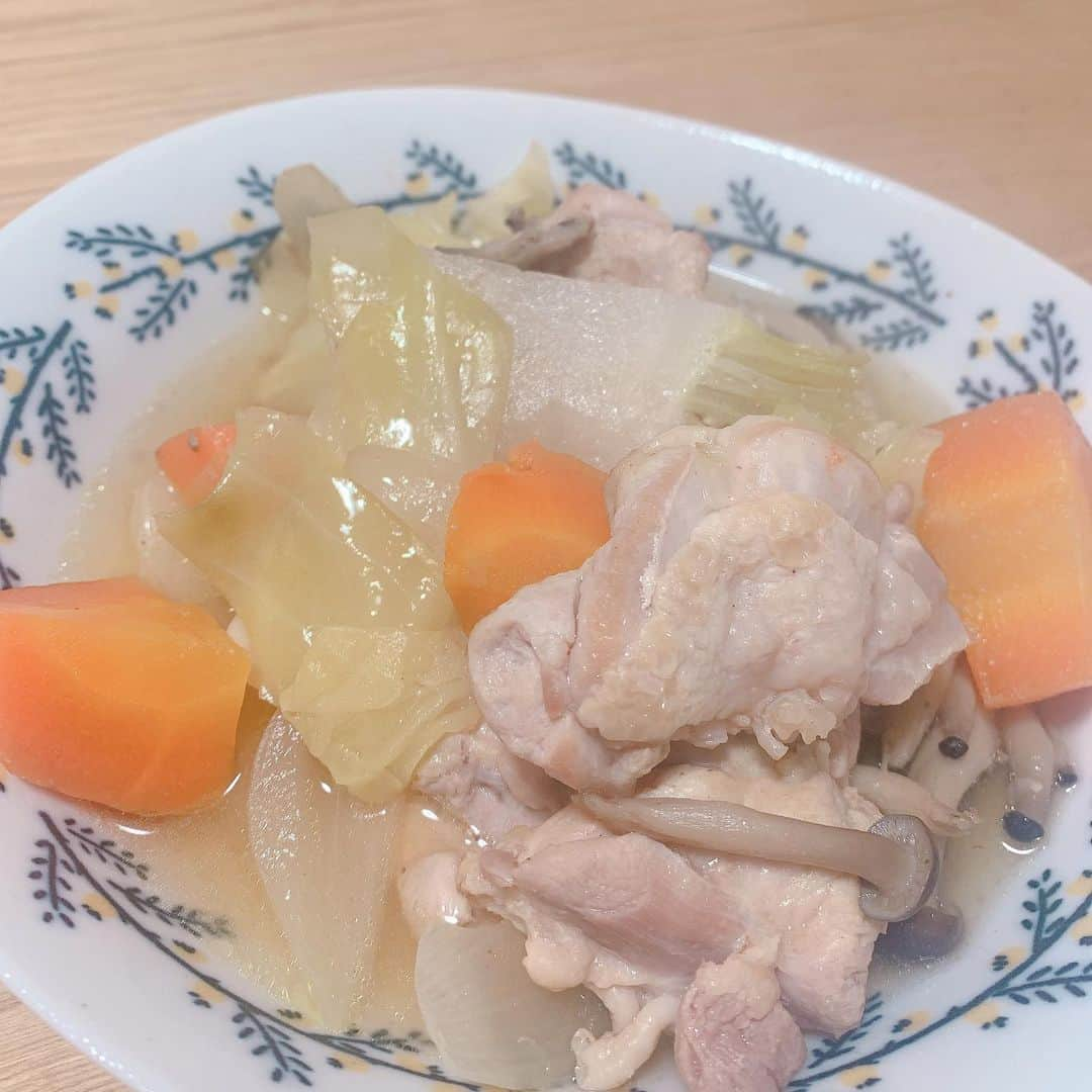 大友花恋さんのインスタグラム写真 - (大友花恋Instagram)「最近のごはんたち。 1枚目、ガパオがひとつ目妖怪ちゃんに見える、かわいい☺️」3月17日 17時28分 - karen_otomo