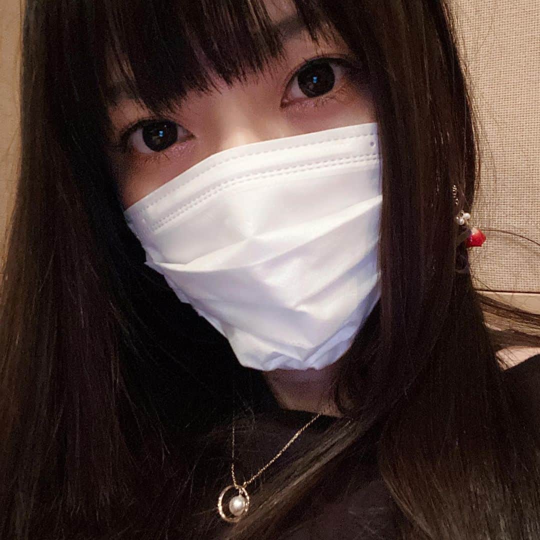 鈴華ゆう子のインスタグラム：「今日は夕方からレコーディングスタジオで稼働です。その後は、衣装フィッティングなどー( ﾟ∀ ﾟ) I've been working since the evening today. I didn't get enough sleep today. I'm sleepy~~~ #鈴華ゆう子 #和楽器バンド #yukosuzuhana #Wagakkibnd」