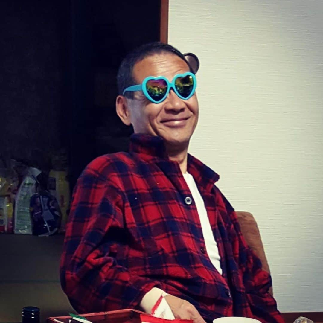 西山茉希さんのインスタグラム写真 - (西山茉希Instagram)「レジェンド元気かなぁ。  #父親 #あたいのレジェンド  アルバムに珍プレー刻む。 見つけて笑う朝活。  #昭和のウインク #癖強め」3月17日 10時14分 - maki.nshiyama50