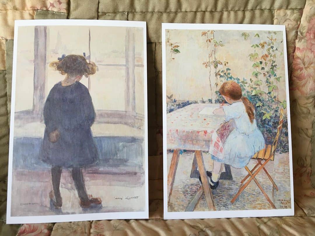 のインスタグラム：「東京ステーションギャラリーにて、「没後70年　南薫造展。」 故郷を愛おしみながらも、その輪の中に入っていけない孤独感が、瀬戸内の穏やかな美を、澄んだ眼差しで見つめ続けた。 冬の夜空に浮かぶプレアデス星団を描いた「すまり星」の抒情性。 ラファエル前派と水彩画を学んだ留学先の英国での日々。 〈日本の印象派〉に出逢えた、静かな喜び。 4月11日まで🌸 #南薫造 ★許可を得て撮影」