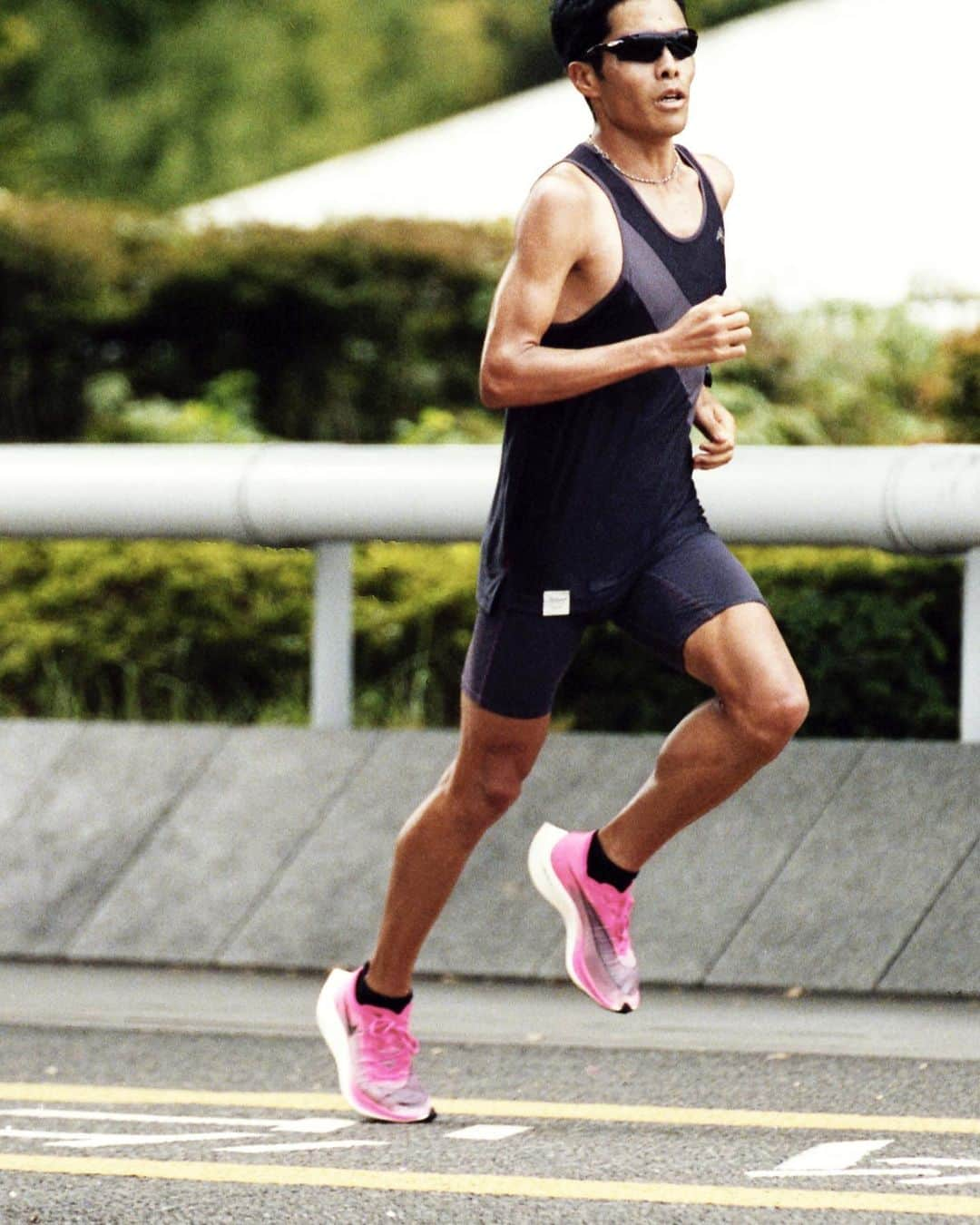 走るひとさんのインスタグラム写真 - (走るひとInstagram)「Yusuke Ogura, wearing Tracksmith @tracksmithrunning , set an Fastest Known Time (1:04:34) of 21.0975km at Komazawa Olympic Park. . . #tracksmith #hsrht #hashiruhito #走るひと . . -Komazawa Challenge- Powerd by @strava   Runner : Yusuke Ogura @yusuke_ogura1993  Photographer : Kanta Nakamura @kanta_nakamura_  Planning / Direction / Styling : Yuito Ueda @yuito_ueda  Thanks : Eri Mishima, Marina Kitagawa @marinakitagawa , Setagaya Sports Promotion Foundation  .」3月17日 11時56分 - hashiruhito.jp