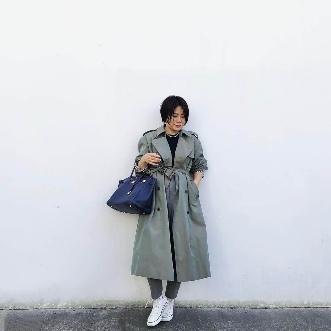 望月律子さんのインスタグラム写真 - (望月律子Instagram)「安定のトレンチ☺︎ トレンチの季節になりましたね…。 今日はカーキのオーバーサイズを。 #トレンチ #ベーシック #安定の安心感」3月17日 12時15分 - ritsukomochizuki