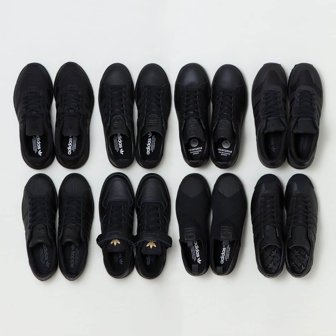 のインスタグラム：「“adidas BLACK Sneakers”  ニューノーマルなビジネスやスクール スタイルに向けた アディダスのブラック スニーカー コレクションの紹介です。  @adidasoriginals 　#adidas #adidasoriginals #SNEAKERS #sneakers」