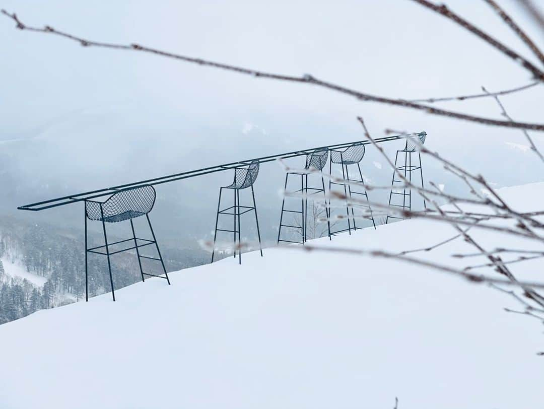 星野リゾート　トマムさんのインスタグラム写真 - (星野リゾート　トマムInstagram)「Today’s Hoshino Resorts TOMAMU  5㎝程軽い雪が降り、早朝には山頂付近で霧氷も発生しました。 春が近づいてきましたが、まだまだパウダースノーをお楽しみいただけます！  #HoshinoResorts #星野リゾート #tomamu #hoshinoresortstomamu #星野リゾートトマム #トマム #risonaretomamu #リゾナーレトマム #risonare #リゾナーレ #北海道旅行 #星野集團 #Hokkaidotrip」3月17日 16時36分 - hoshinoresorts_tomamu