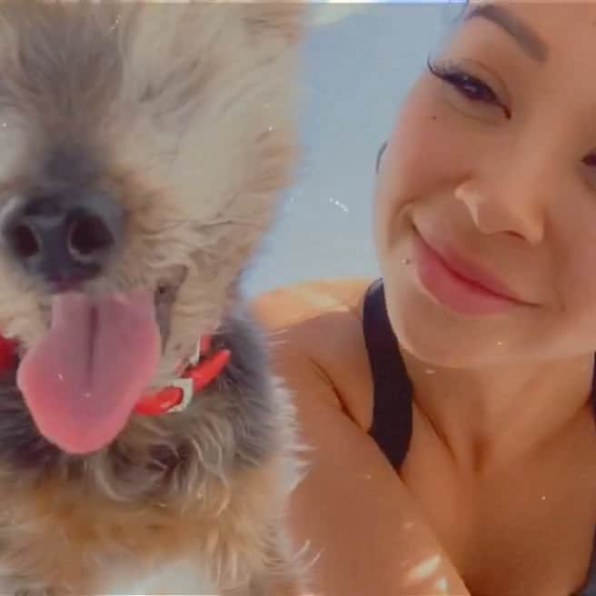 ダニー・リエルのインスタグラム：「This is video is everything to me. It’s the one that makes me laugh, smile & cry every time I watch it. 2 more sleeps with my little man 🐶 🥺❤️ #stuckwithmeforever」