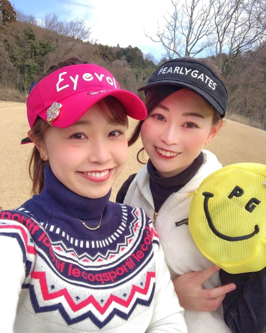 萩原菜乃花のインスタグラム：「ゆみとゴルフ行った時の⛳️ どんどん飛ぶようになるし球も上がるようになって 一緒に行くたびに上手になるから楽しい😂♥️  #ラウンド#ゴルフ#ゴルフ女子#ゴルフ男子#ゴルフコーデ#ゴルフウェア#スポーツ#スポーツ女子#ゴルフ初心者#golf#golfgirl#instagolf#golffashion#golfswing#golfstagram#골프#高尔夫」