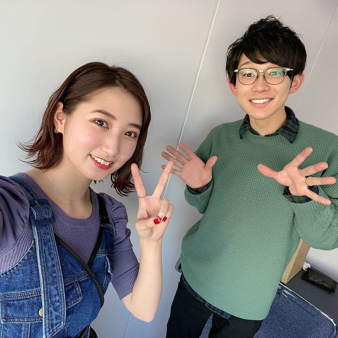 上野優華さんのインスタグラム写真 - (上野優華Instagram)「本日！新曲「愛しい人、赤い糸」配信リリースとなりました⸜❤︎⸝‍ 提供していただいた #川崎鷹也 さん 本当に素敵な曲をありがとうございます！！！ 恋する方の心の隣に。切なくて、それでもキラキラと輝きを放っているような1曲になりました...♪*ﾟ  MVも公開になりましたので、沢山見てください！ プロフィールのURLから見られます✌️  #新曲 #リリース #リリース記念 #release #愛しい人  #赤い糸 #愛しい人赤い糸 #ラブソング #Lovesong #❤ #片想い #魔法の絨毯」3月17日 21時54分 - yuukaueno0205