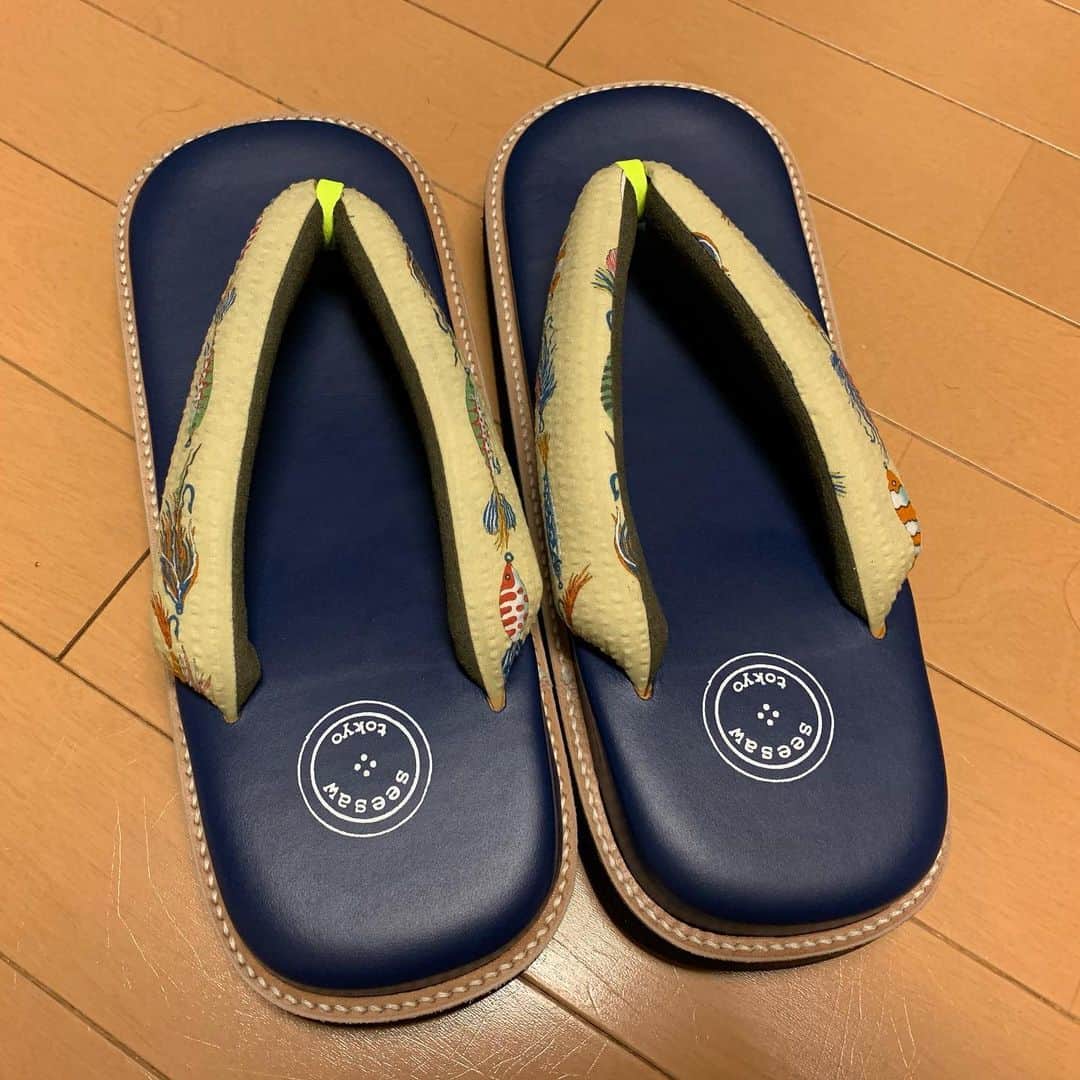 忍成修吾のインスタグラム：「雪駄が届いた~」
