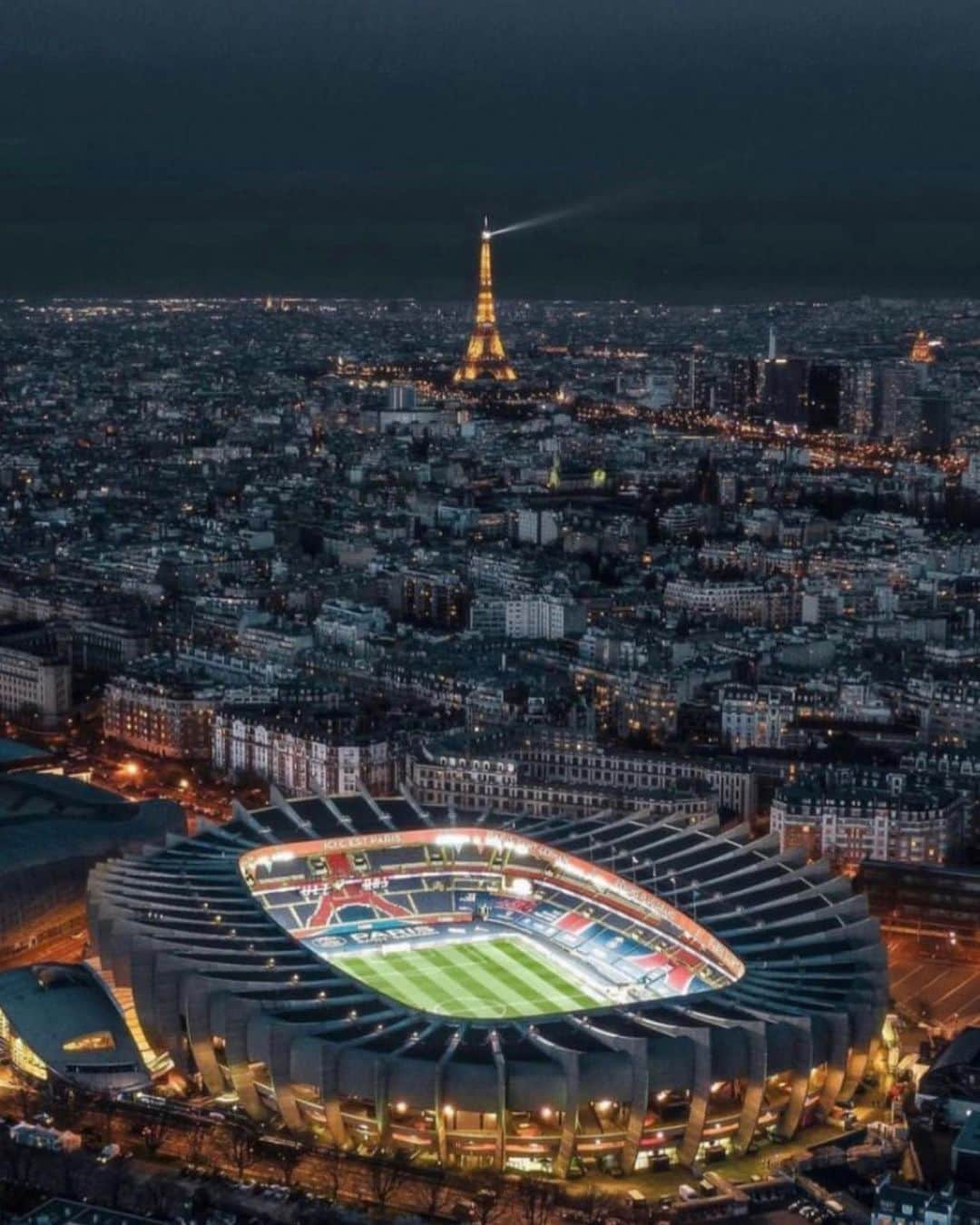 ネイマールさんのインスタグラム写真 - (ネイマールInstagram)「ICI C’EST PARIS 🗼❤️💙😍」3月18日 1時13分 - neymarjr