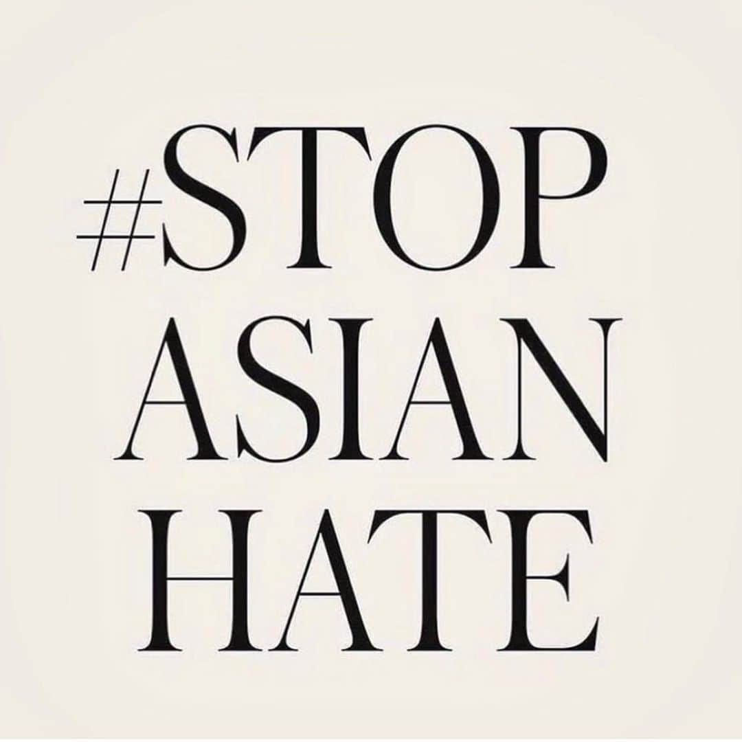 シェイ・ミッチェルのインスタグラム：「How many times do we need to have this conversation before it changes?   Black-hate. Jewish-hate. Gay-hate. Trans-hate. Poor-hate. Homeless-hate. Muslim-hate. Hispanic-hate. Asian-hate. The list goes on and on.   Hate is hate is hate is hate.  And it is wrong.  Time to start calling this what it is - a hate crime. Time to start calling the people who commit these hate crimes what they are - who the people are that do this - terrorists.」