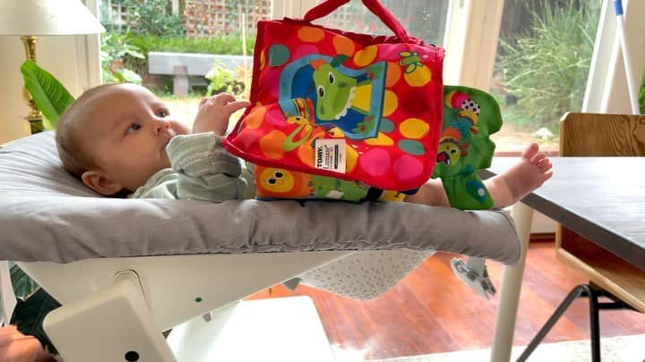 マッケンジー・ヴェガのインスタグラム：「FYI Mommas:  👆🏽 This chair ( @stokke_au ) is one the things we get the most use out of, IF not the most.   We put her in it when we’re cookin, or working on the computer, or showering etc. And we can still engage with her because it’s standing level ❤️which is the most important. It’s like she can be part of whatever it is that we’re doing, and she loves that. Seems pretty healthy too  & She can sit with us when we’re eating so she’s already a part of mealtimes even though she’s not eating yet.   Currently she’s still in the newborn attachment since she’s only drinking milk and can’t sit up yet.  But I’m PRETTY excited for when we get to start feeding her real food & swap over to the seat attachment & She can start eating mashed Bananas 🍌 🐒 and making a little mess of herself 🙊.  My gosh I love her.」