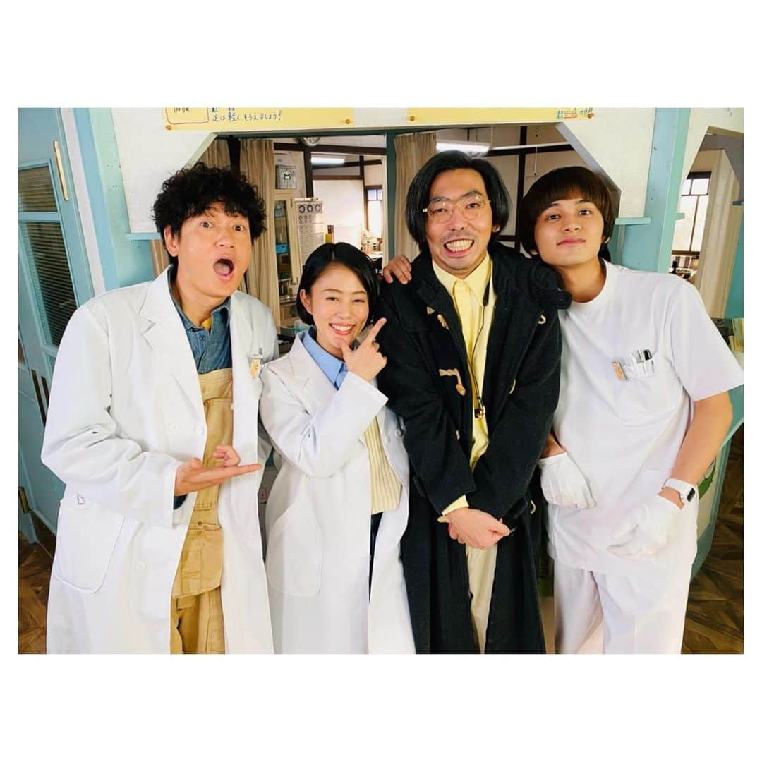 高畑充希さんのインスタグラム写真 - (高畑充希Instagram)「#にじいろカルテ  本日最終回。 まさかのゲスト。 まさかの時ちゃん。  台本読んで吹き出しました。笑 出てくれてありがとう、  では、 今夜9時に☺︎👋🏻」3月18日 10時55分 - mitsuki_takahata