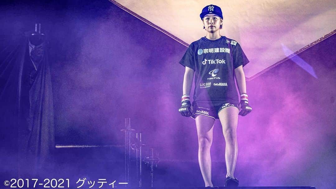 グッティーさんのインスタグラム写真 - (グッティーInstagram)「ㅤ ㅤ あと3日🔥 ㅤ #どんでん返し #RIZIN27 #浅倉カンナ 選手」3月18日 21時15分 - gutty_bigsmile31