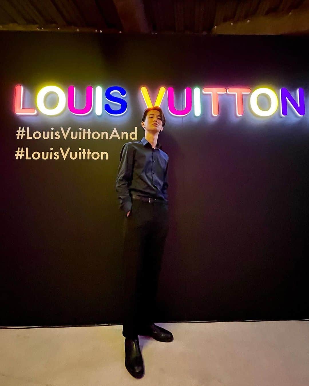 佐久間美波のインスタグラム：「「LOUIS VUITTON &」展招待していただき、ありがとうございます。LOUIS VUITTONの世界観に感動し、圧倒されました。 明日19日より開催されます！ 是非足をお運びください！ @louisvuitton   #louisvuitton #louisvuittonand」
