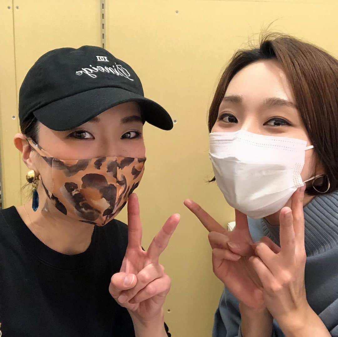 貴千碧のインスタグラム：「連日沢山のお客様にお越し頂き、本当に幸せです😭‼️  ここでの再会😭♥️♥️ 笑顔が毎日満開です🌸🌸❣️ 大好きな方々に囲まれて…本日も幸せいっぱいの貴千なのでした😍♥️  @sayato_sumiki_official  @ruise_kirami94  @minam8321 @maiko_kirara  @nozomi910528  @s_wakaba.94」
