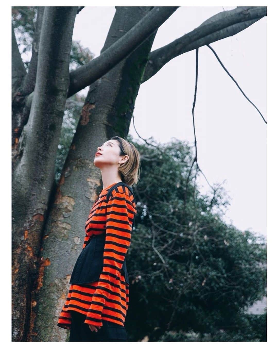 花楓のインスタグラム：「🍂◼️🟥🍂◼️🟥🍂  H&M STUDIO  interview」