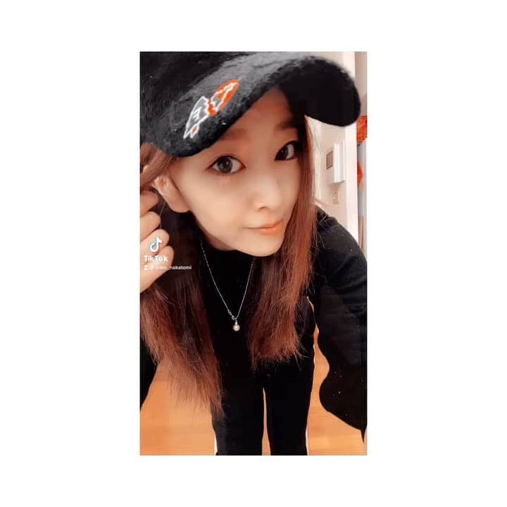 のインスタグラム：「.*･ﾟ　.ﾟ･*.👯‍♂️.*･ﾟ　.ﾟ･*. . 「ペンペンペンペンペンタゴン」 . サクッと見て覚えただけだから 曖昧だけど流行りのやつ 踊ってみました！ 口元動いてるの気にしないでください笑😳 . 今までJAZZダンスメインだったから 難しいー。けどダンス楽しいよねっ！ . #踊ってみた #ペンタゴン #ペンタゴンダンス  #ティックトックにもあげてるよ #もう少し練習する . #久しぶりに #タップもやりたいな #そろそろ #👯‍♂️ #また再開しようっ #いやヤバいでしょ   . #踊るあんこ #なかとみあんこ」