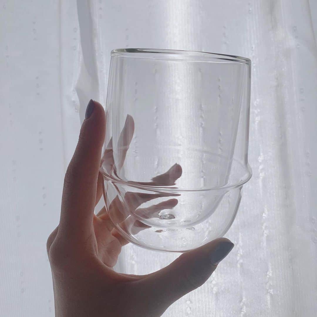 大友花恋さんのインスタグラム写真 - (大友花恋Instagram)「欲しかったグラス。 これで何飲もう~ふふ~ん☆ #今どき#ふふ~ん☆ #なんて書いちゃうセンス」3月18日 16時38分 - karen_otomo