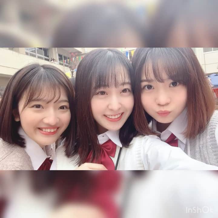 白井真緒のインスタグラム：「まいるちゃんと未来ちゃんが文化祭を楽しんでいる中3人でわちゃわちゃしてました💛🤍﻿ (現役高校生と共に恐れ多いです笑)﻿ ﻿ そして本日24:00には第6話の配信がスタートするよ〜!!是非ご覧くださ〜い!!﻿ ﻿ ﻿ ﻿ #マイルノビッチ #hulu﻿ #奥田こころ #新谷ゆづみ #文化祭 #JK」