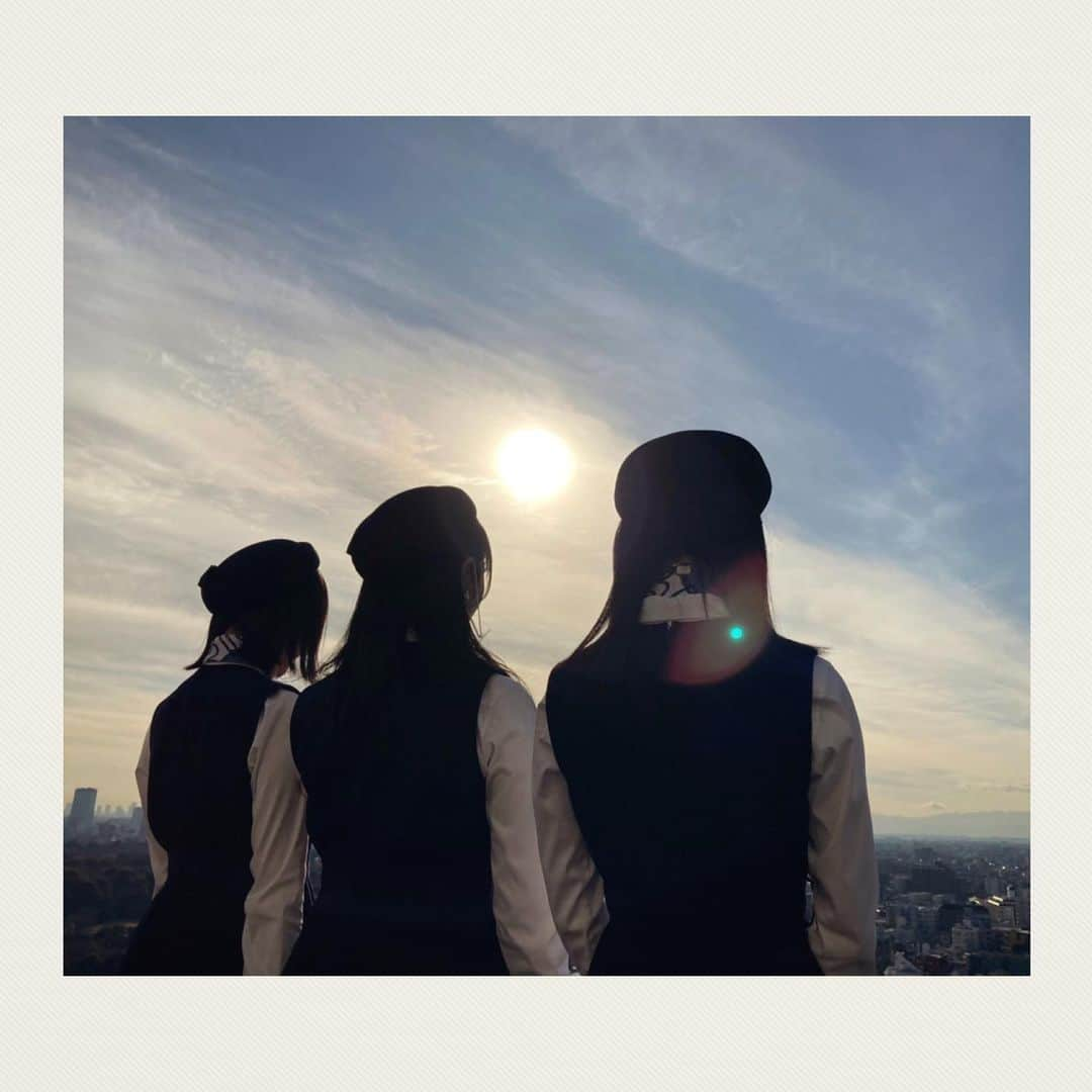 STU48さんのインスタグラム写真 - (STU48Instagram)「⛅️⛅️⛅️  空とSTUメンバーの相性の良さ🥺💙  #STU48 #アイドル #オフショット #カワイイ #可愛い #japanesegirl #kawaii #idol #瀬戸内アイドル #瀬戸内 #setouchi #瀬戸内PR部隊」3月18日 18時40分 - stu48.official