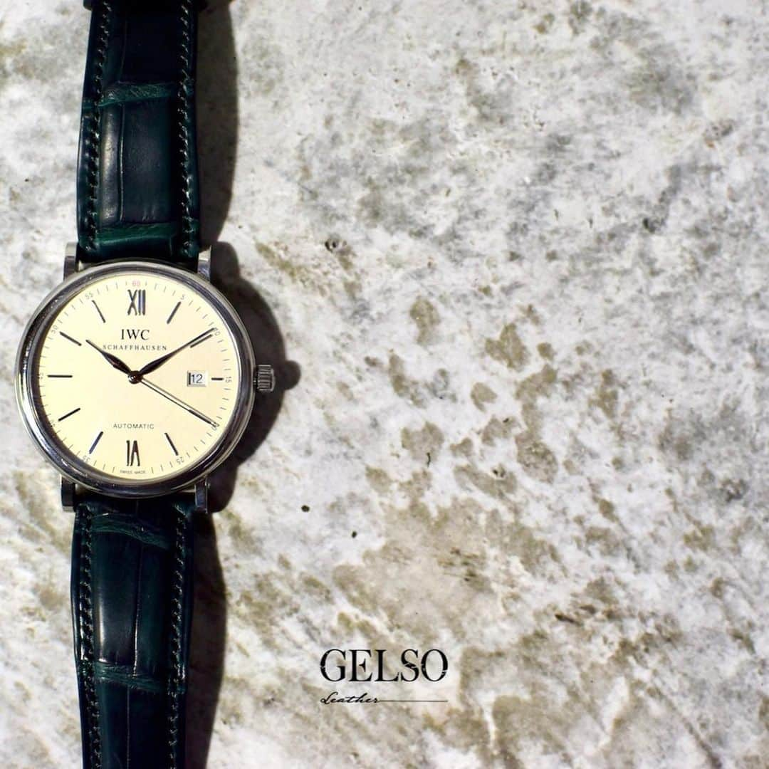 祖父江大輔のインスタグラム：「#gelso#gelsoleather#leather#iwc #leather-beltt#watch」