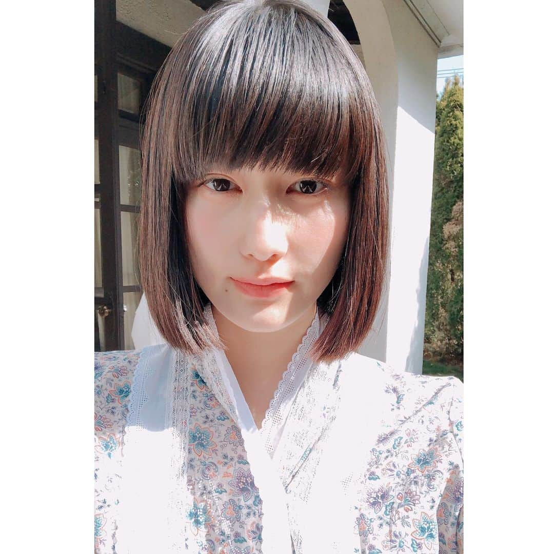 橋本愛さんのインスタグラム写真 - (橋本愛Instagram)「花粉で目が腫れている…。ごまかしごまかしやってます。  本日ラジオ。もしかしたら重大な発表が？？あるかもしれない？？？聴くしかないかもしれない？？？？？特に新コーナー必聴です。 新コーナーてwwww となります。よろしくどうぞ  #ここにしかないどこかへ #MBSラジオ」3月18日 20時24分 - ai__hashimoto