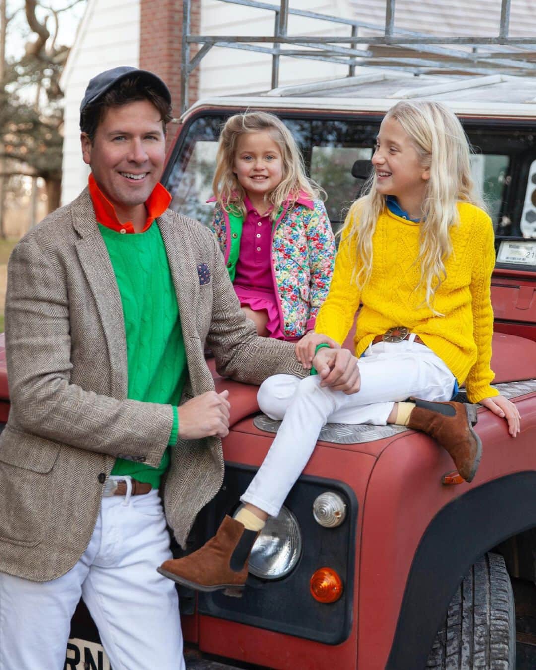 Polo Ralph Laurenさんのインスタグラム写真 - (Polo Ralph LaurenInstagram)「Photographer @HowieGuja, his wife @JanaGuja, and their children Lilly and Nora, are styled in our classic #PoloRalphlauren Cable Knit Cashmere Sweater and Cotton Mesh Polo Shirt in new bold hues.  Explore more #PoloRLStyle classics via the link in bio.  #FamilyIsWhoYouLove」3月19日 3時01分 - poloralphlauren