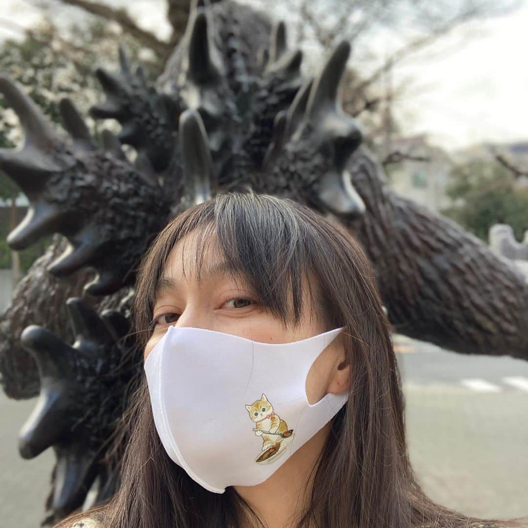 佐伯日菜子さんのインスタグラム写真 - (佐伯日菜子Instagram)「#楽しかった 今日の写真 #残念だった 今日の写真 #衣装合わせ  #衣小合わせ  #東宝スタジオ  #toho  #ゴジラ  #強がってみた #佐伯日菜子  #猫  #マスク」3月19日 17時24分 - hinakosaeki