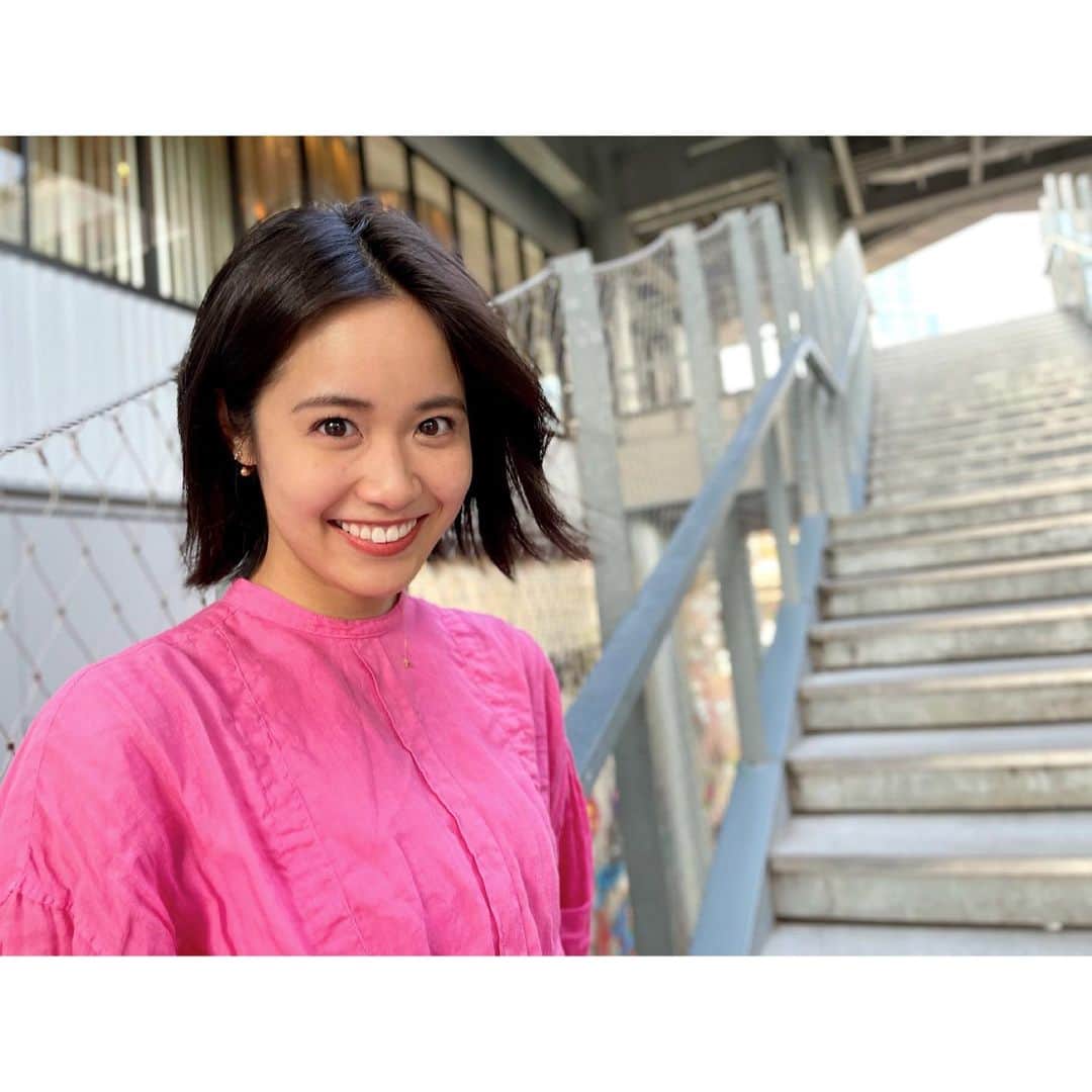 VANRIのインスタグラム：「* It’s hard to believe that it’s weekend, time flies!  あれ？つい最近素敵な週末を！って言ったはずなのに もうまた週末…時の流れが最近とても早いです… 今日も１日笑顔でファイティンです☺︎🌸」