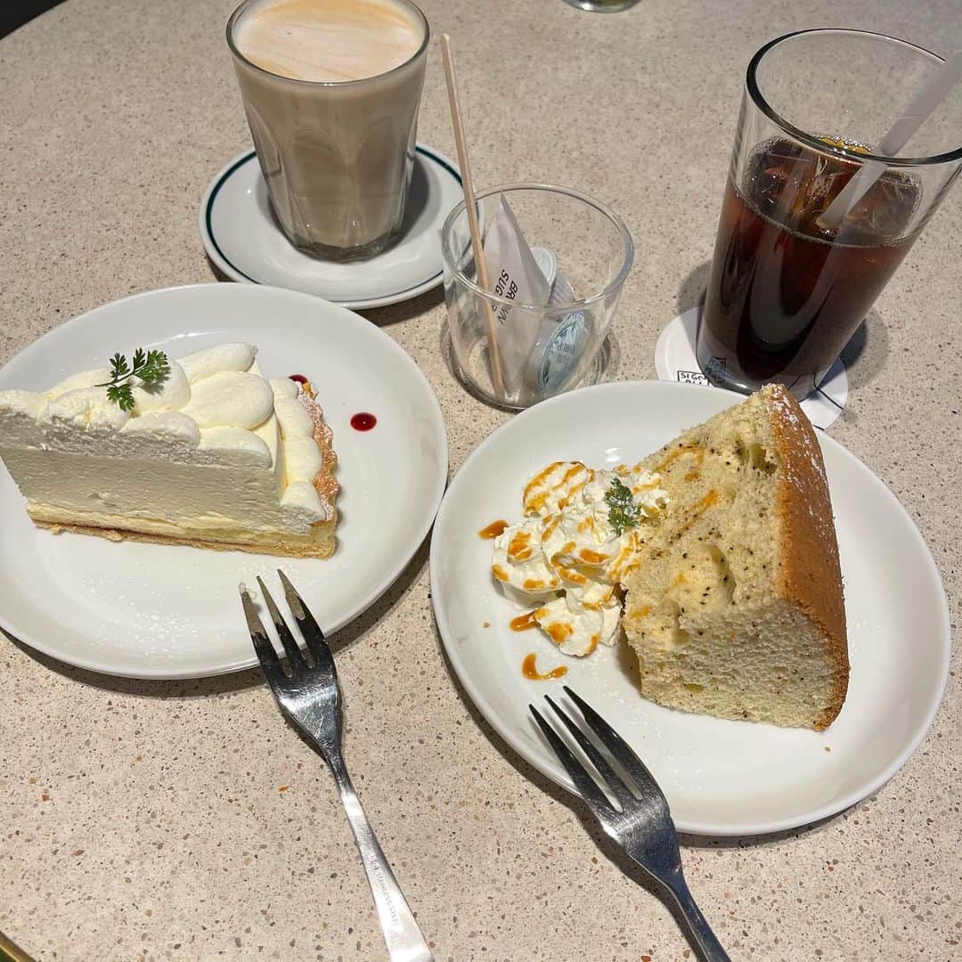 ひよんのインスタグラム：「🧁❤️ ㅤㅤㅤㅤㅤㅤㅤㅤㅤㅤㅤㅤㅤ 撮影おわりにご褒美🍰✨ ㅤㅤㅤㅤㅤㅤㅤㅤㅤㅤㅤㅤㅤ @sign_allday 💓」