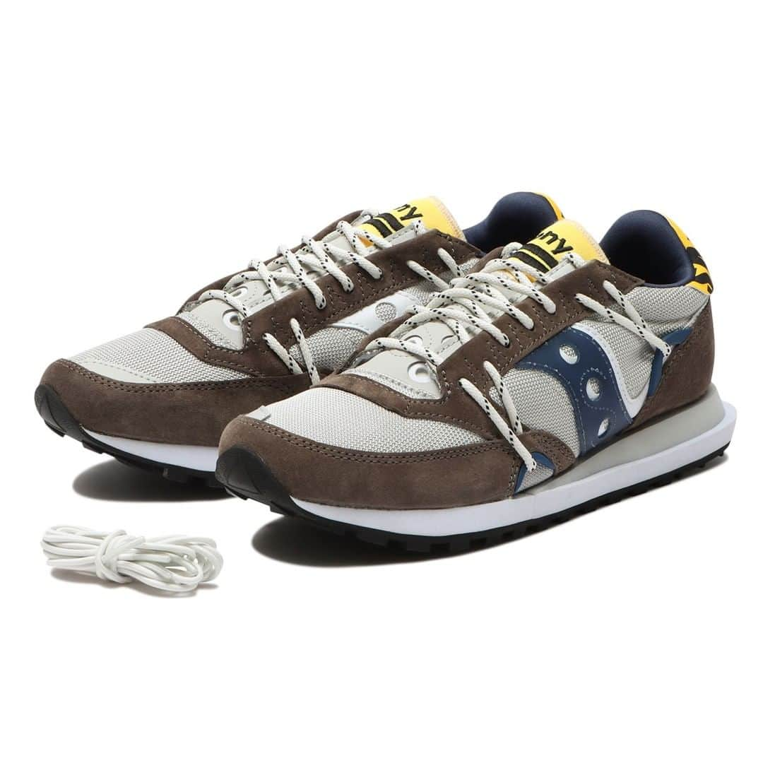 ABC-MART Grand Stageさんのインスタグラム写真 - (ABC-MART Grand StageInstagram)「【RELEASE✌️】3/19(fri) 発売SAUCONY JAZZ DST S70528-11 GREY/NAVY S70528-12 NAVY/WHITE ￥12,000+tax  サッカニーのイタリアンコレクションに属するJAZZ DST(DISTORTED) 名前の通りジャズを現代風にいい意味で歪み上げたデザイン性に特化したアイテム  #kicks #sneakerhead #sneakers #sneakeraddict #tokyo #japan #kickstagram #👟#abcgs #abcmart #abcマート #saucony #sauconyjapan #サッカニー #サッカニージャパン #jazz #ジャズ #40周年 #jazzdst #2021 #新作 #runforgood」3月19日 12時00分 - abcmart_grandstage