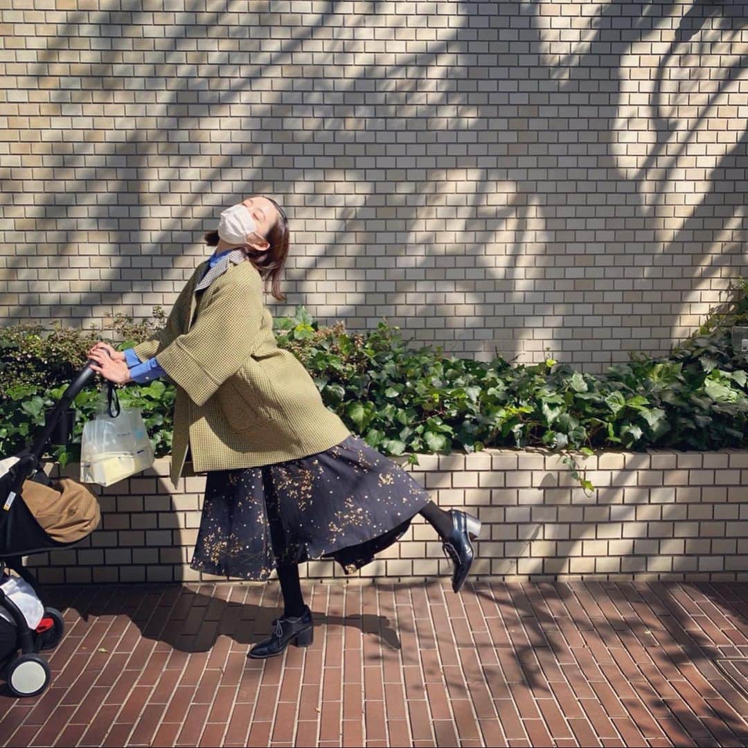 古谷有美さんのインスタグラム写真 - (古谷有美Instagram)「🦠 朝起きてシャワーに向かって 👁👁←この状態を10秒保とうとする日々。 外を歩くときはできるだけ目を細めて歩く日々。 そうですね、花粉症ですね。  #いやいや認知」3月19日 13時22分 - yuumifuruya