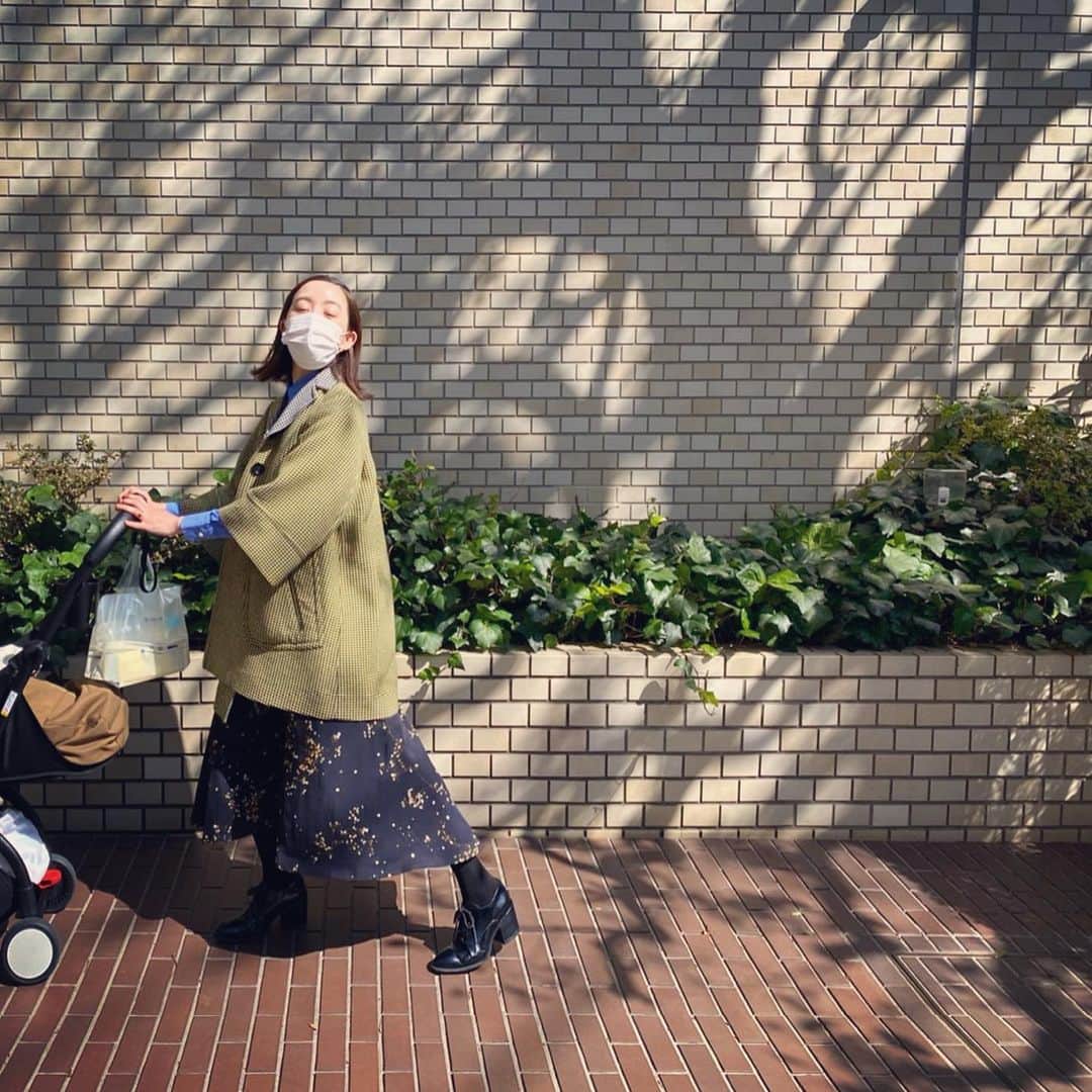 古谷有美さんのインスタグラム写真 - (古谷有美Instagram)「🦠 朝起きてシャワーに向かって 👁👁←この状態を10秒保とうとする日々。 外を歩くときはできるだけ目を細めて歩く日々。 そうですね、花粉症ですね。  #いやいや認知」3月19日 13時22分 - yuumifuruya