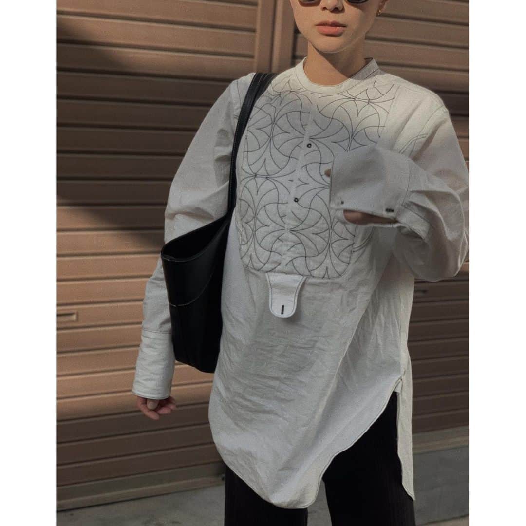 伊地知朋子さんのインスタグラム写真 - (伊地知朋子Instagram)「____ 春やな♡ 刺繍に一目惚れだったシャツ @todayful_」3月19日 14時28分 - tomoko_urbanbobby