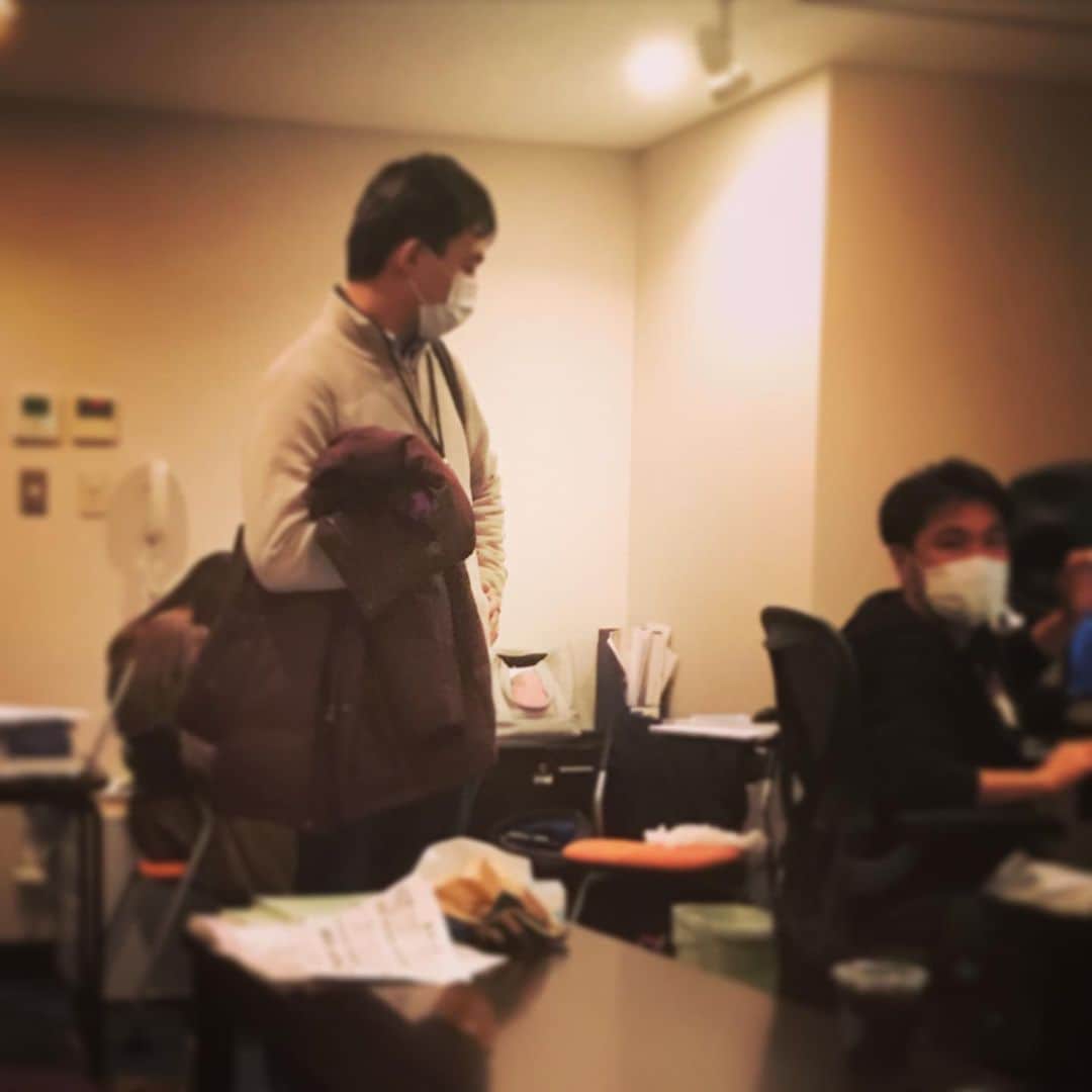 木村ひさしさんのインスタグラム写真 - (木村ひさしInstagram)「トミーを見下ろす「今日の向井くん」 #2021チャレンジ第一弾  #シェフは名探偵」3月19日 15時31分 - kimura.hisashi