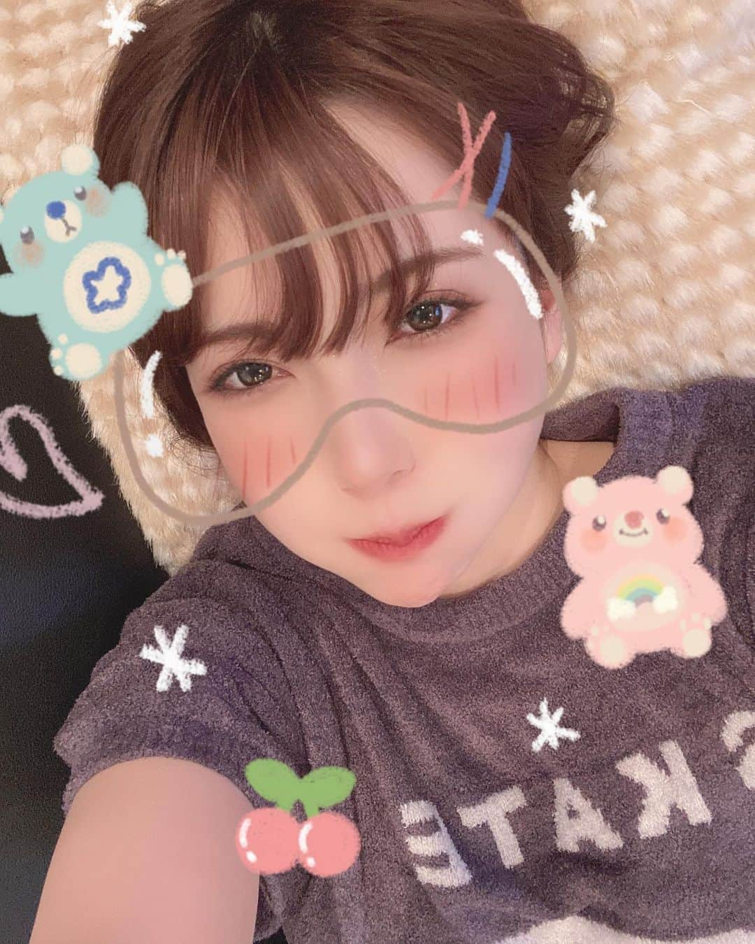 波多野結衣さんのインスタグラム写真 - (波多野結衣Instagram)「にひ♡ . . #笑えるようになった  #加工画可愛い #お仕事復帰しました  #まだ薬は飲んでます  #めっちゃ元気です  #波多野結衣」3月19日 17時43分 - hatachan524