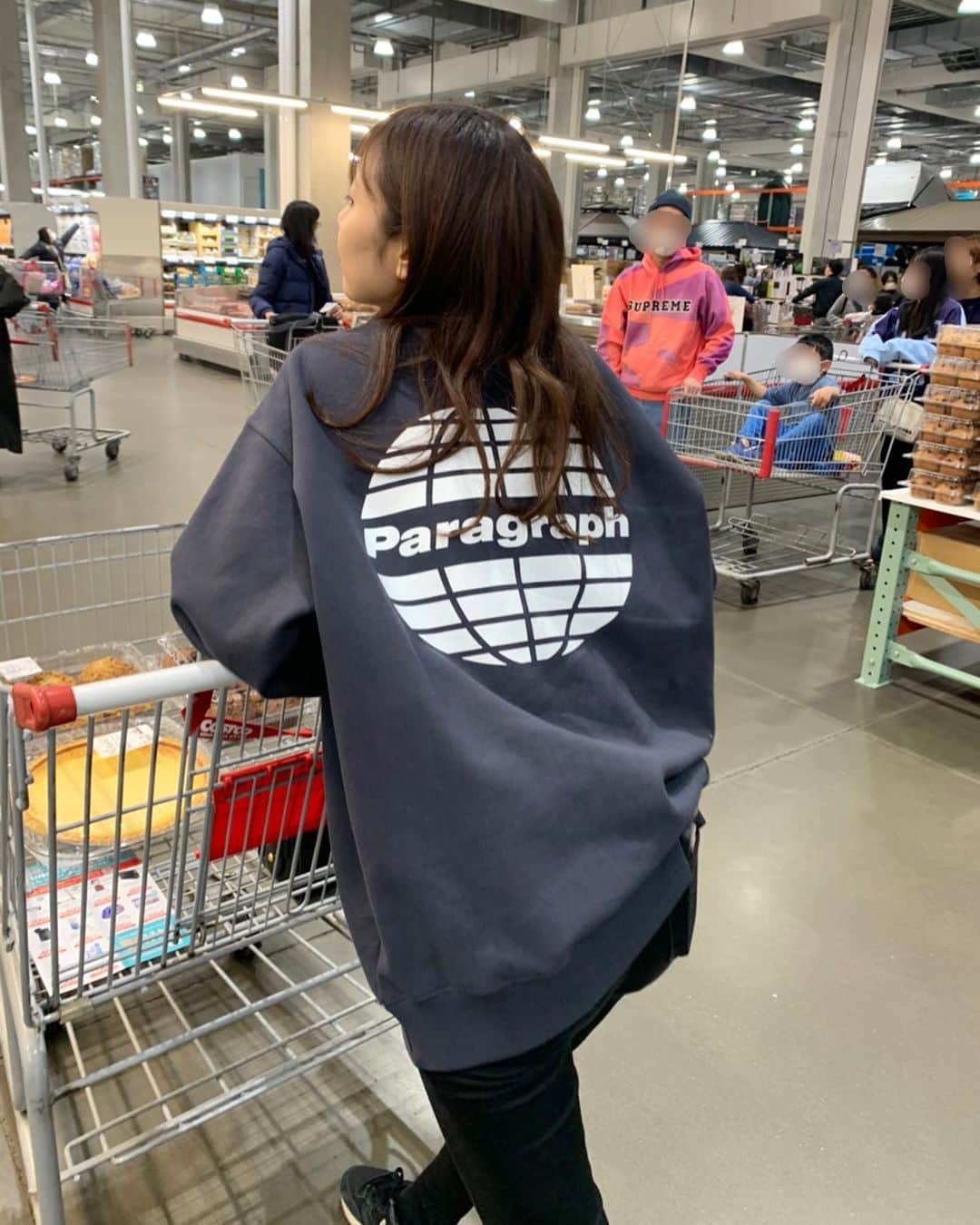 杉浦みずきのインスタグラム：「. コストコで食糧大量買い #paragraph 2020 ・ ・ ※写真撮る直前にマスク外してます #コストコ　#costco」