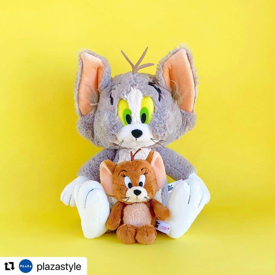 のインスタグラム：「. . @plazastyle 様で、NICI製「トムとジェリー」のぬいぐるみをお取り扱いいただいてます🐱🐭🧀 是非チェックしてくださいね😊💕  #Repost @plazastyle with @make_repost ・・・ ふわふわの触り心地❤NICIから登場「トムとジェリー」のぬいぐるみが再入荷しました🌈🌟本日映画公開でいま注目のキャラクター🎬✨セットでそろえたくなるかわいさです😍🙌  TOM and JERRY NICI ぬいぐるみ トム 35cm ¥4,950(税込) ジェリー 15cm ¥2,200(税込)  #TOMandJERRY #トムとジェリー #映画トムジェリ #NICI #ニキ #ぬいぐるみ #PLAZA #プラザ  @plazastyle @nici_japan @tomandjerry_jp」