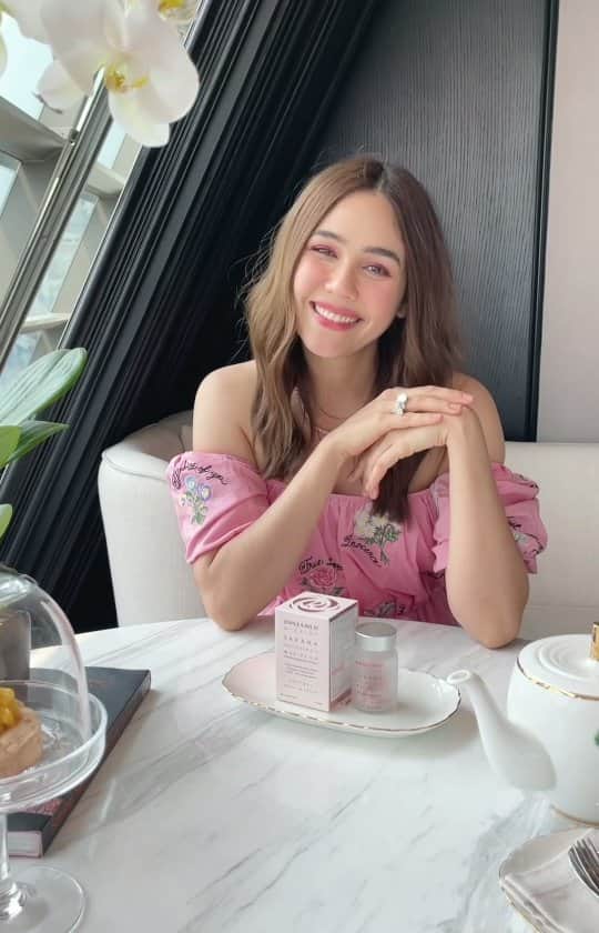 Araya Alberta Hargateのインスタグラム：「@rosegoldthailand @vowowww」
